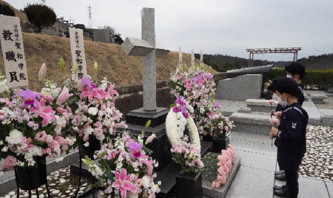 創立者記念礼拝(聖和学院幼稚園・聖和学院第二幼稚園)